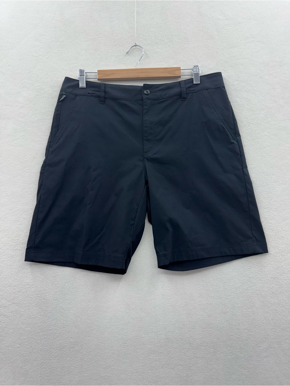Columbia PFG Women's 14 Shorts Black Omni-Shade Pockets UV Protection